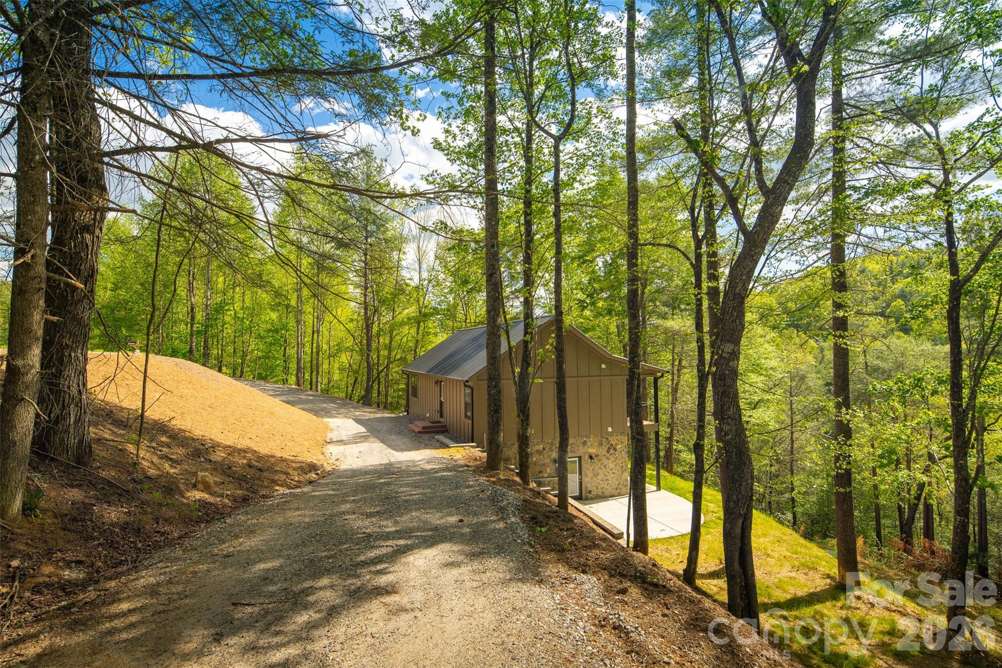 114 Woodpecker Road — Purlear