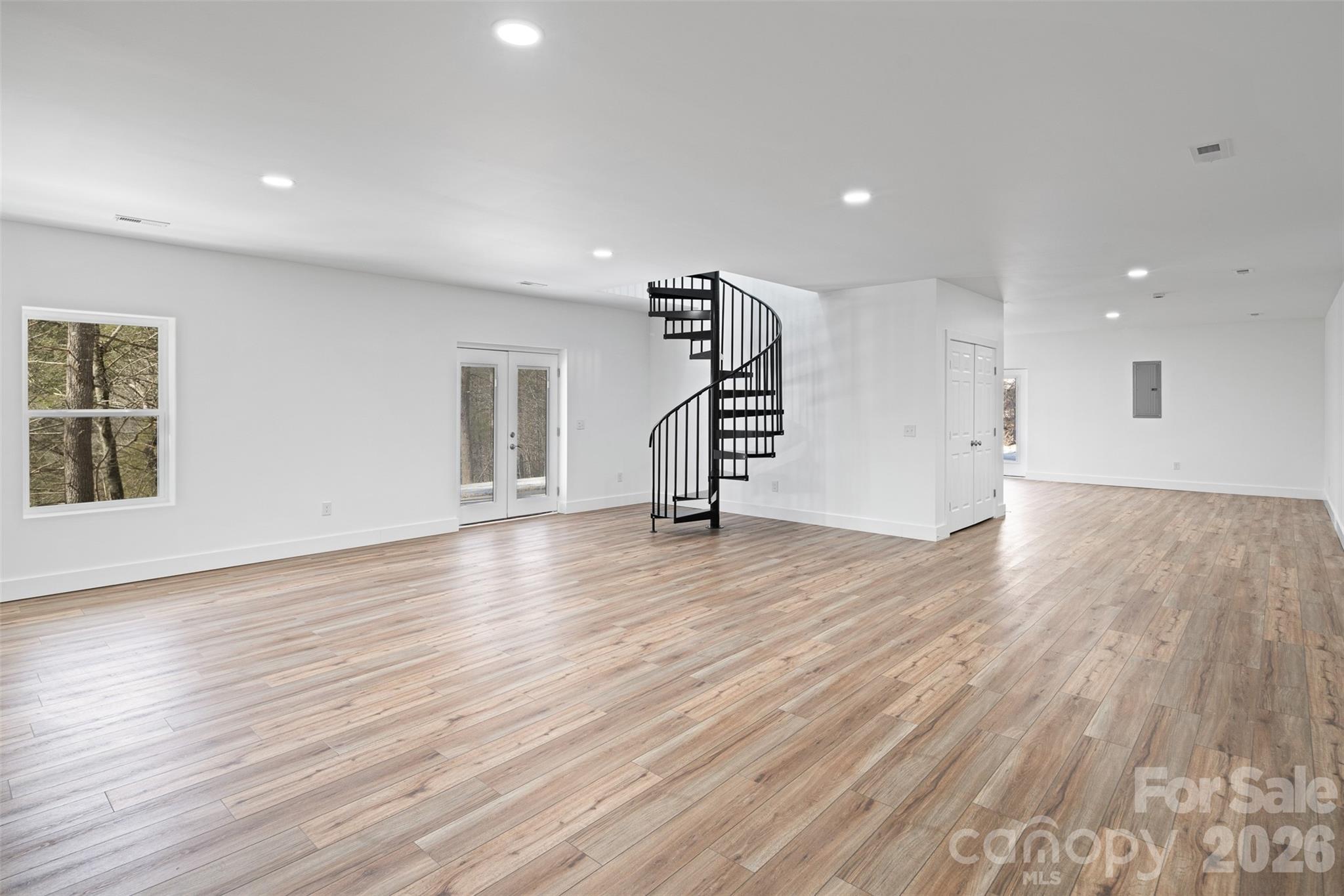 114 Woodpecker Road — Purlear