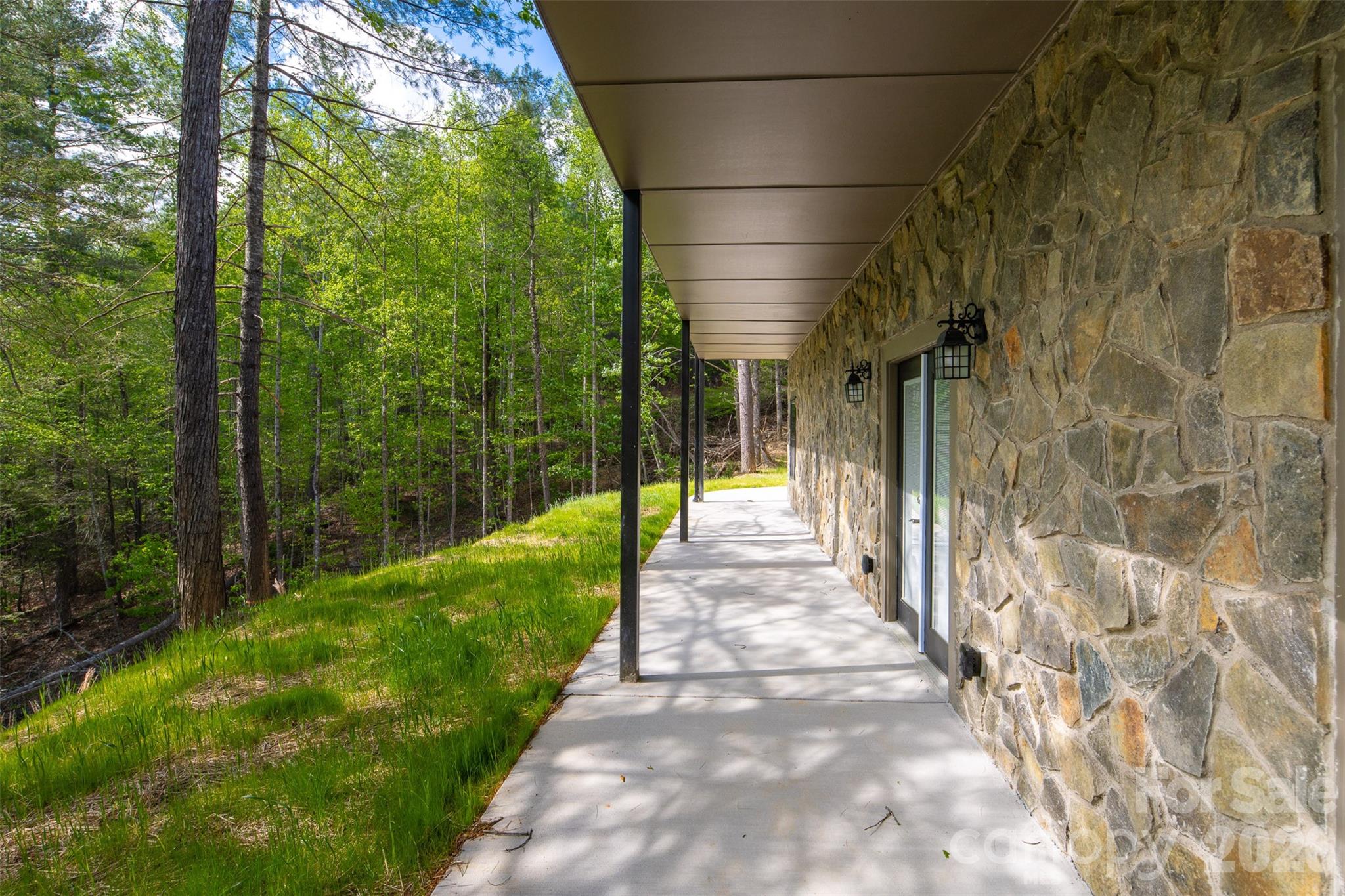 114 Woodpecker Road — Purlear