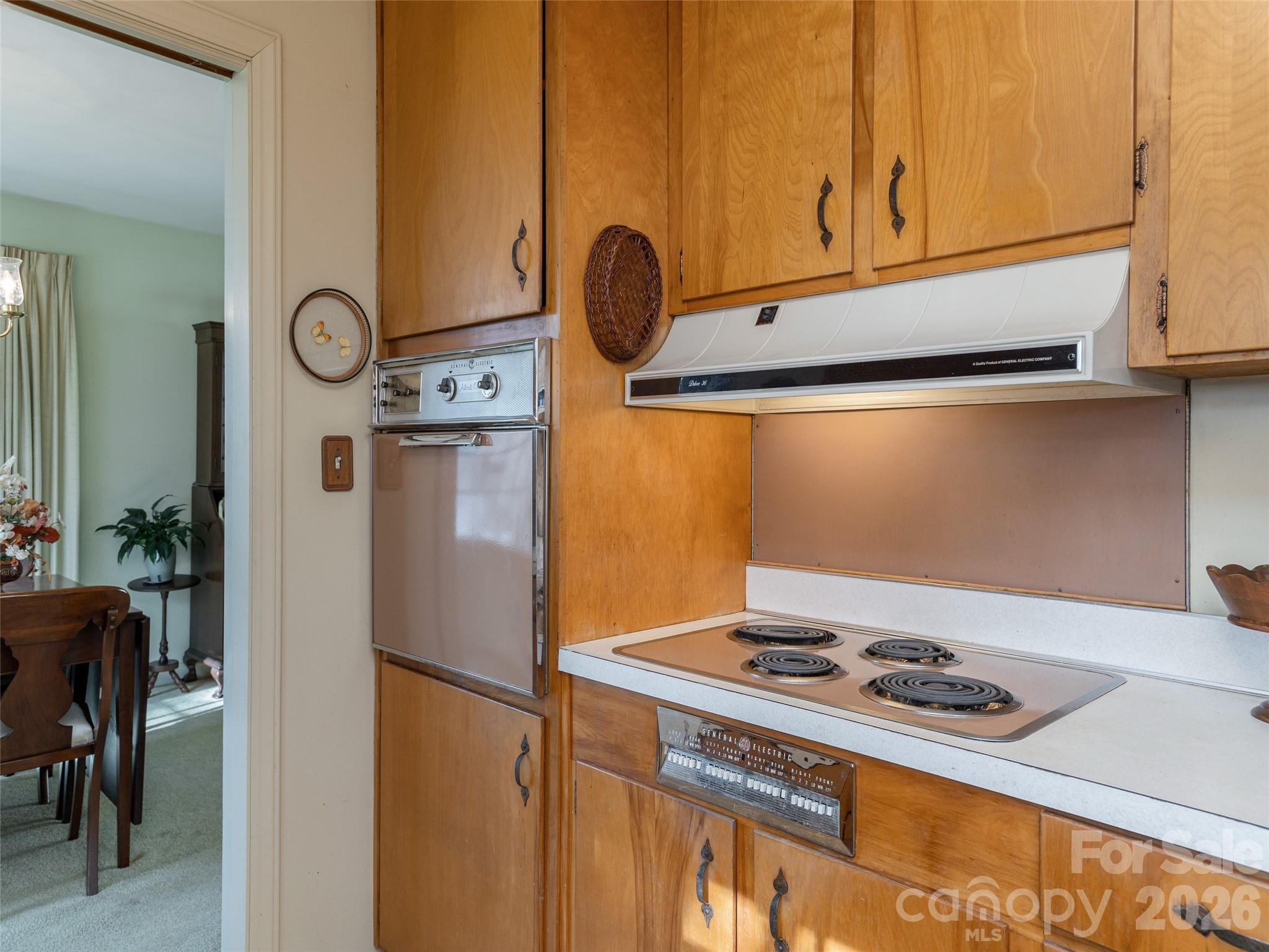 28 Westridge Drive — Asheville