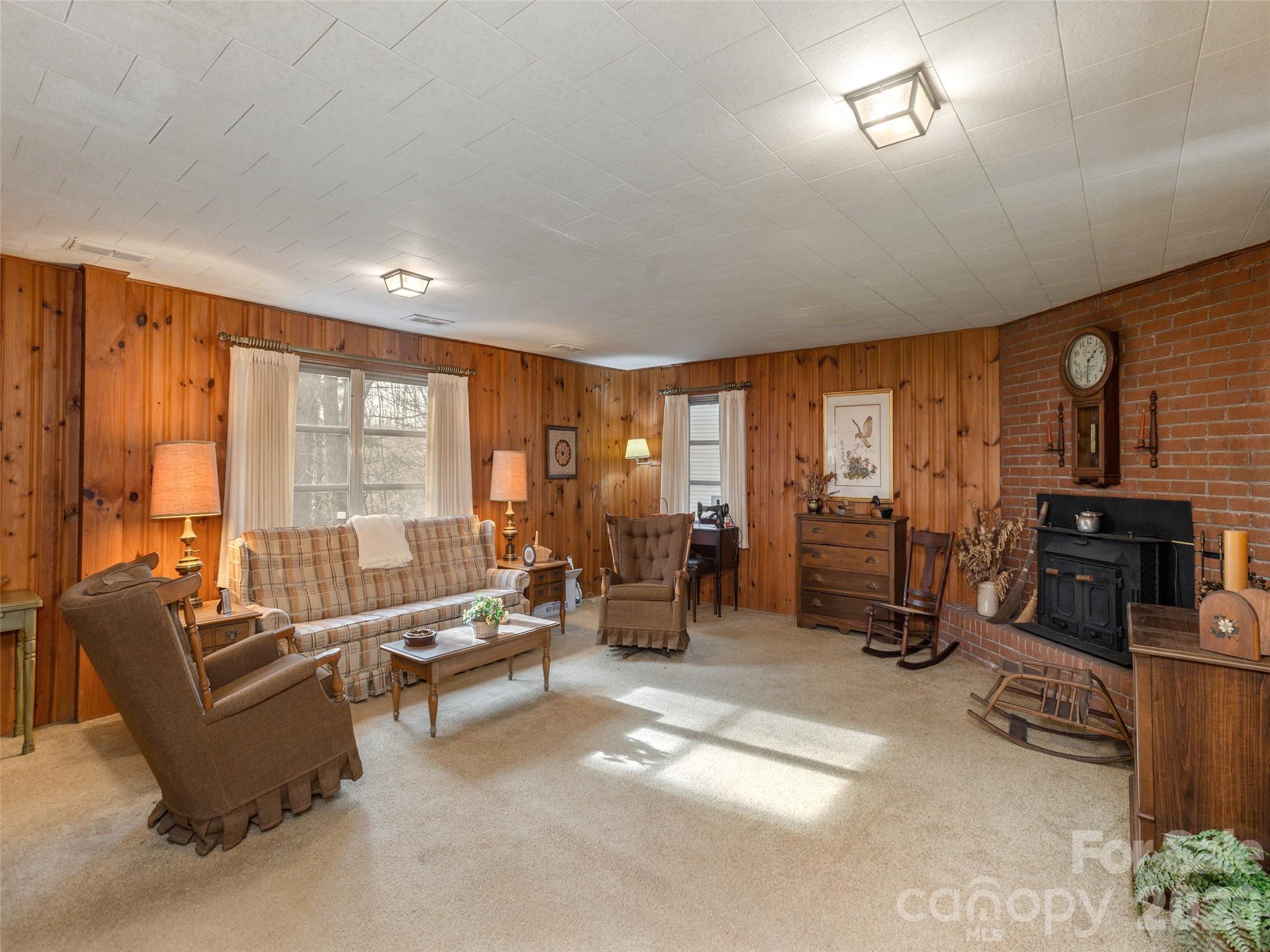 28 Westridge Drive — Asheville