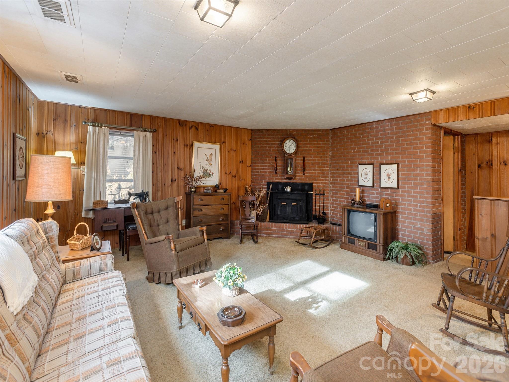 28 Westridge Drive — Asheville