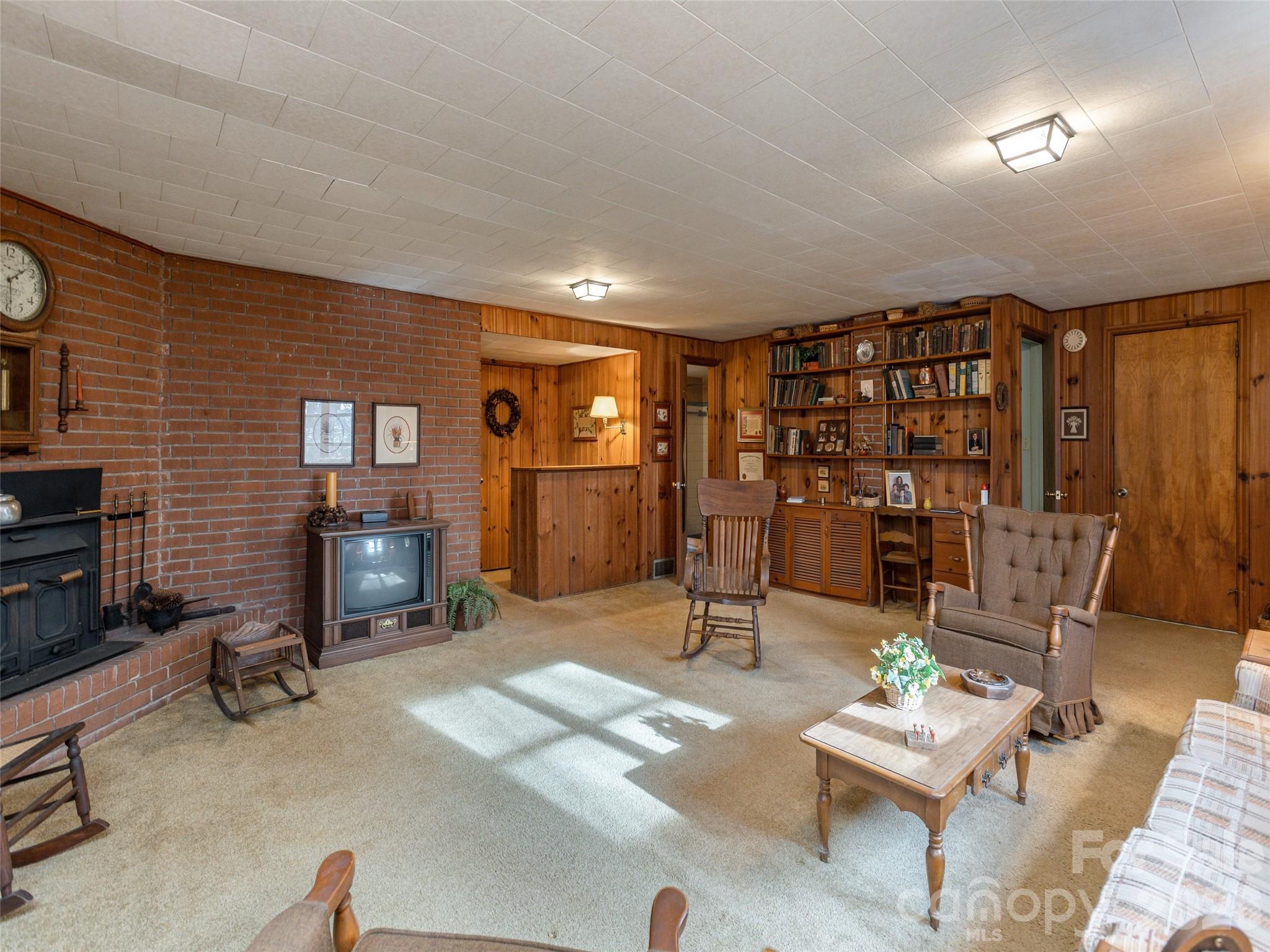 28 Westridge Drive — Asheville