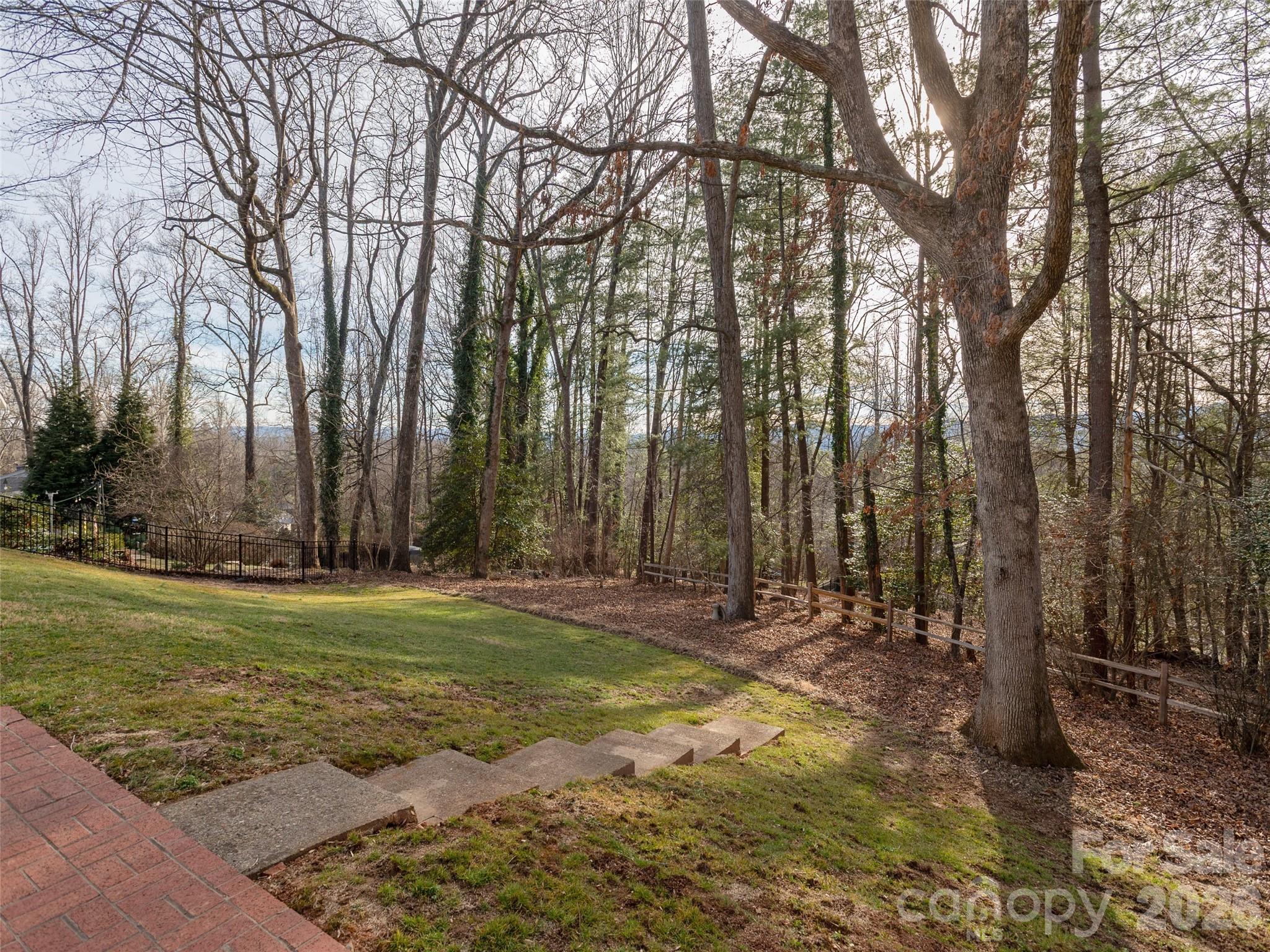 28 Westridge Drive — Asheville