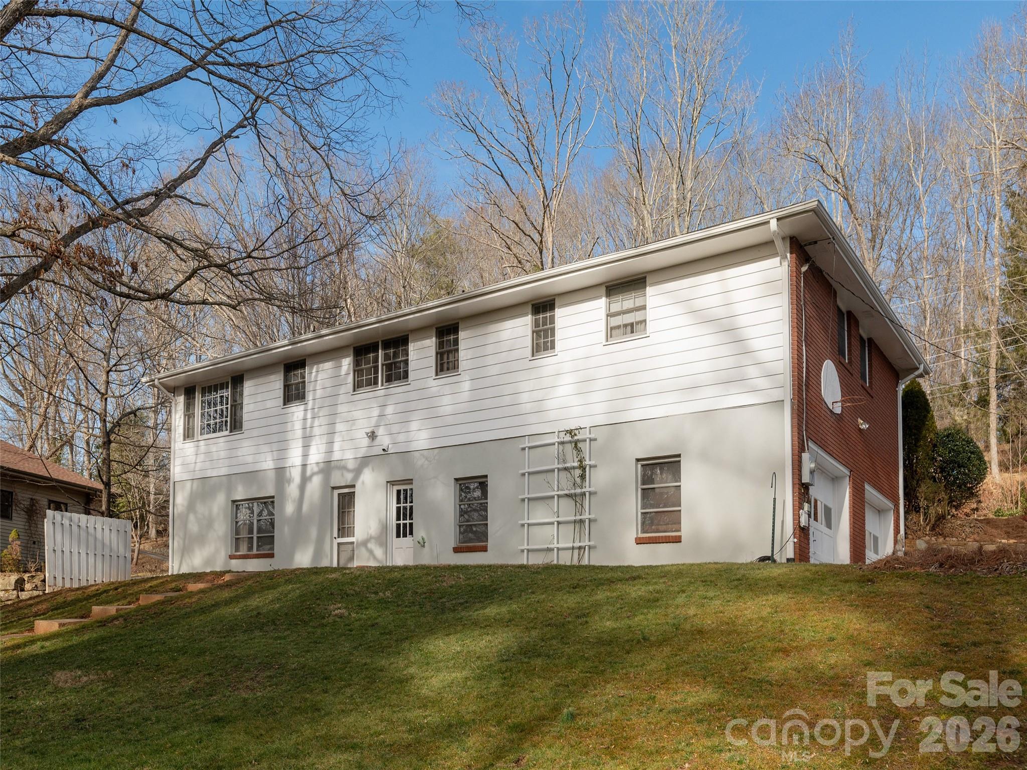 28 Westridge Drive — Asheville