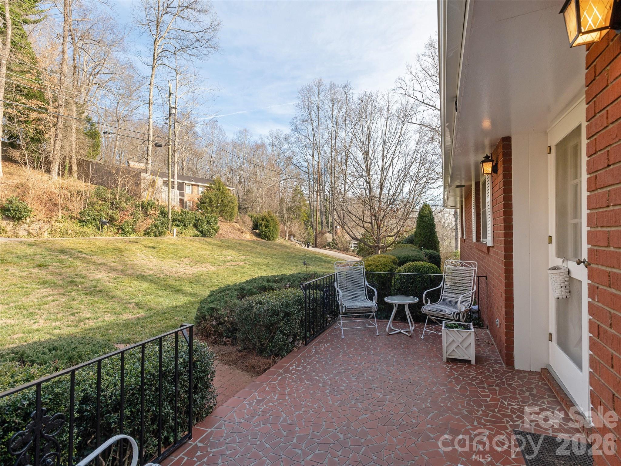 28 Westridge Drive — Asheville