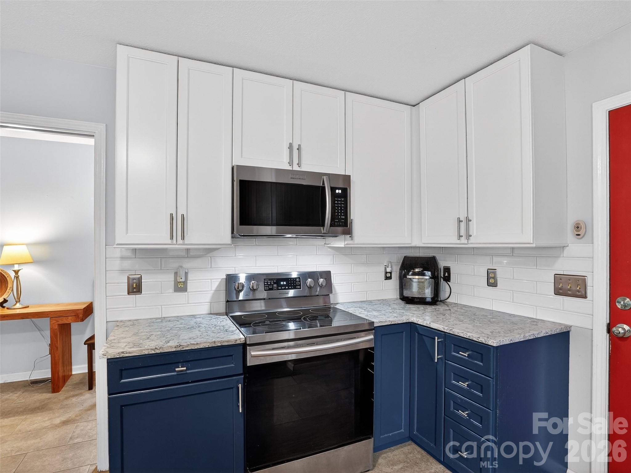 17 Driver Court — Hendersonville