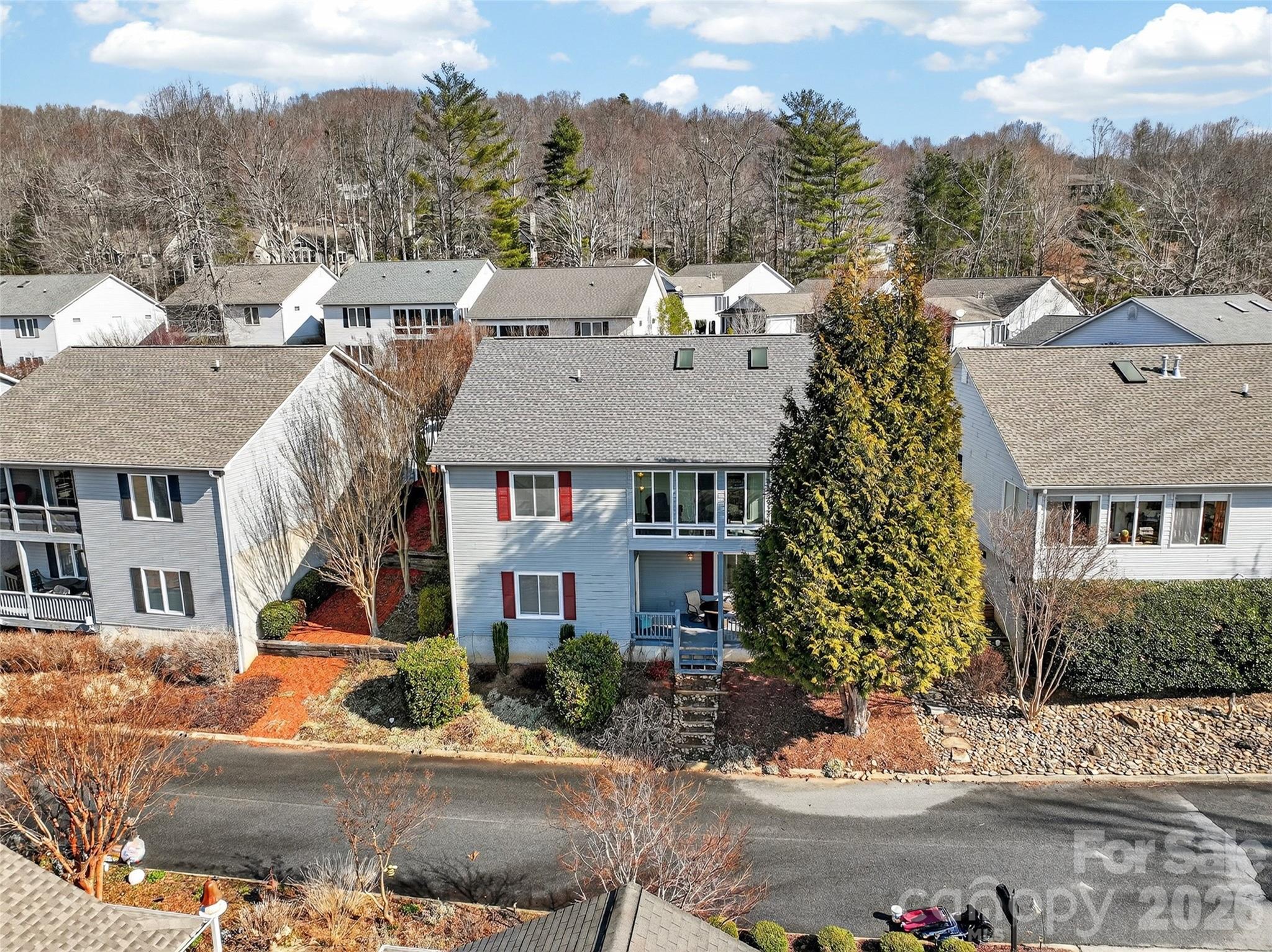 17 Driver Court — Hendersonville