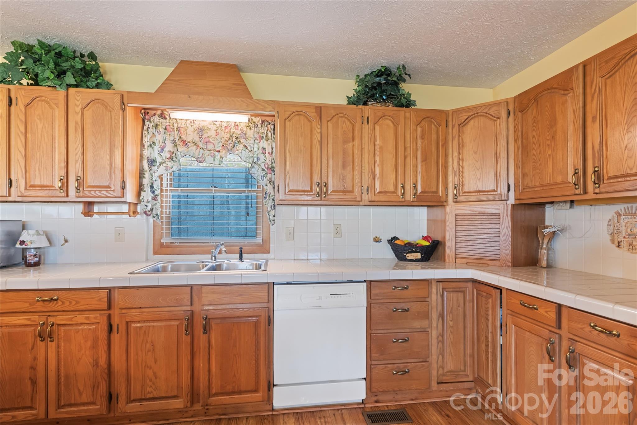 443 Cedarwood Drive — Waynesville