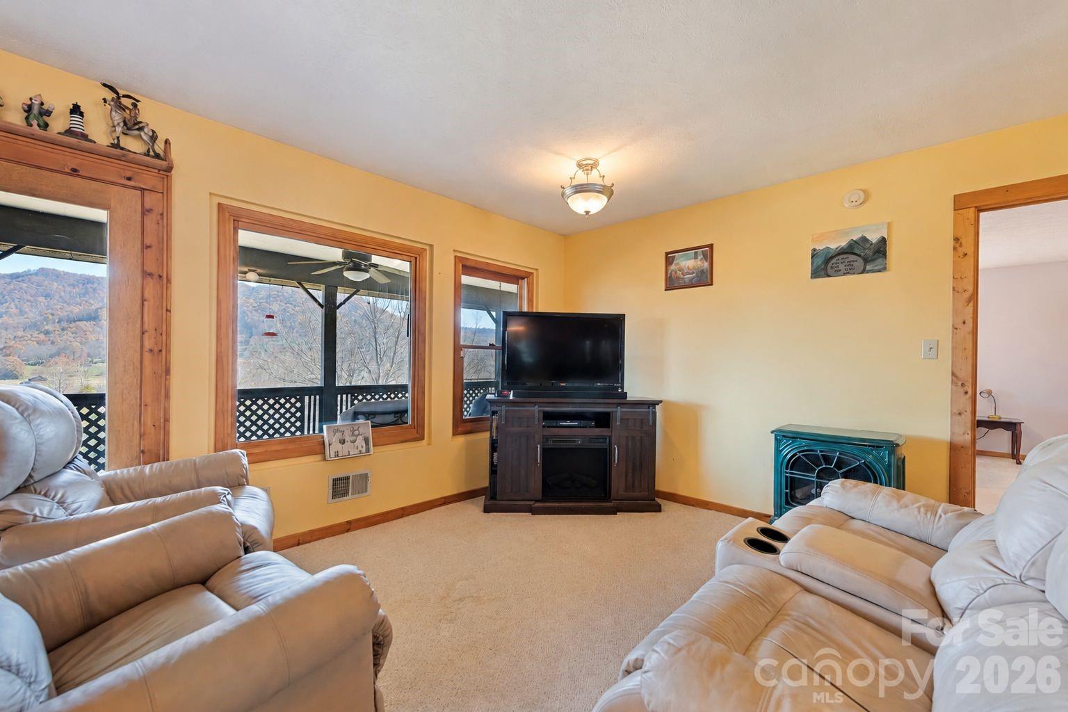 443 Cedarwood Drive — Waynesville