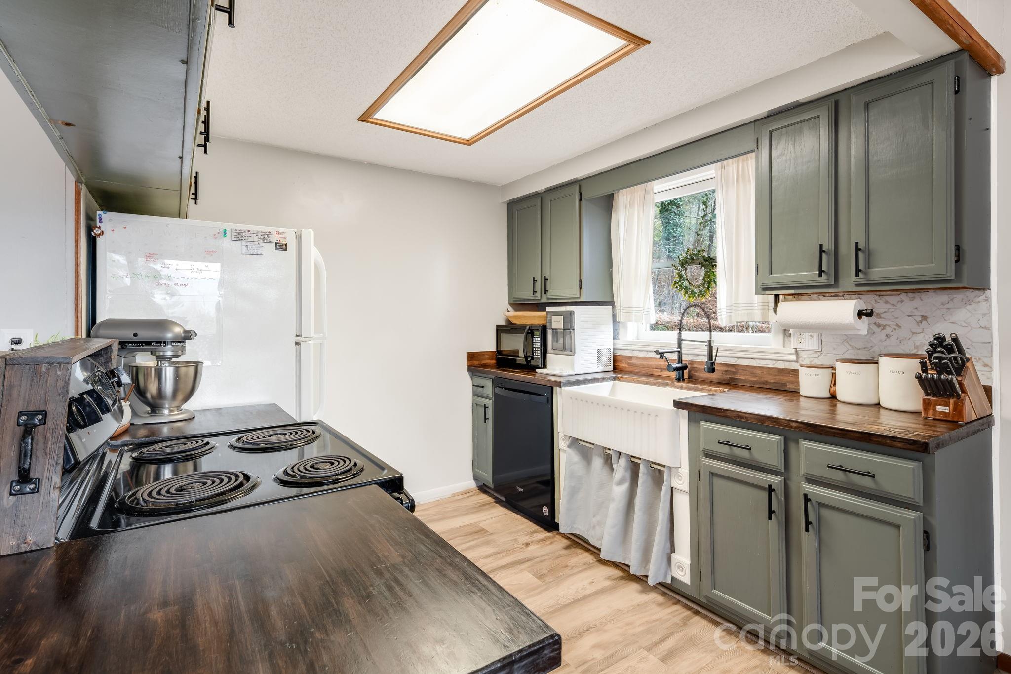 1330 Maple Springs Drive — Waynesville