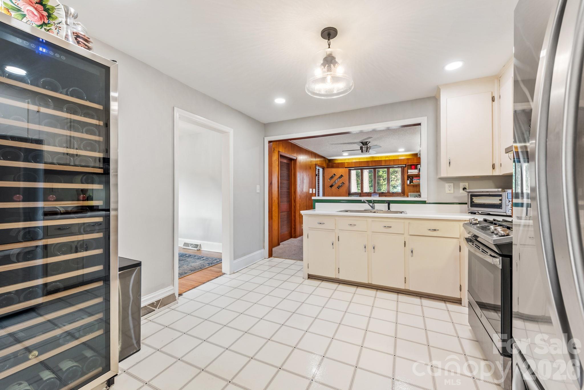 1708 Miles Court — Charlotte