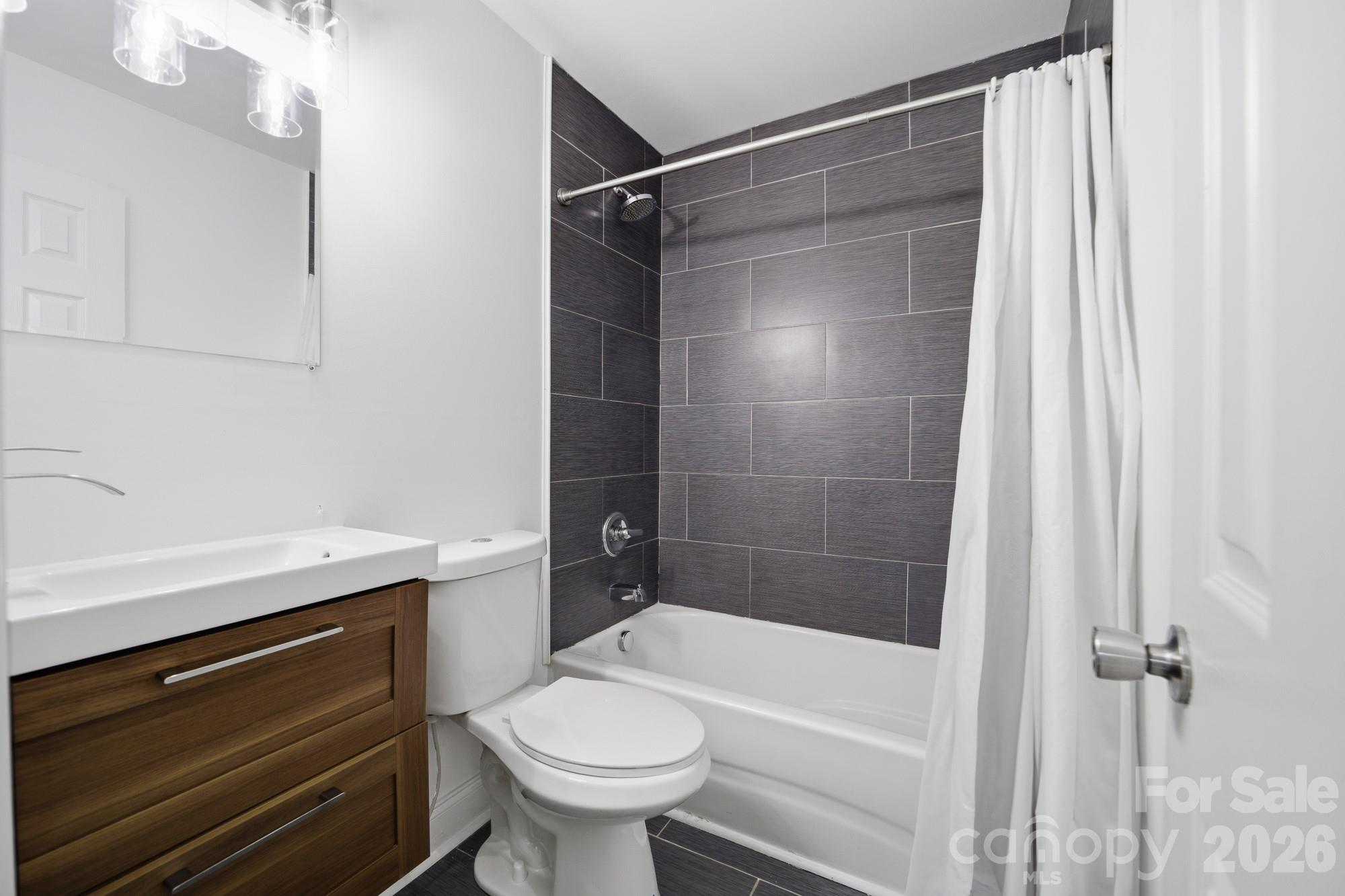 219 Breezewood Drive — Charlotte