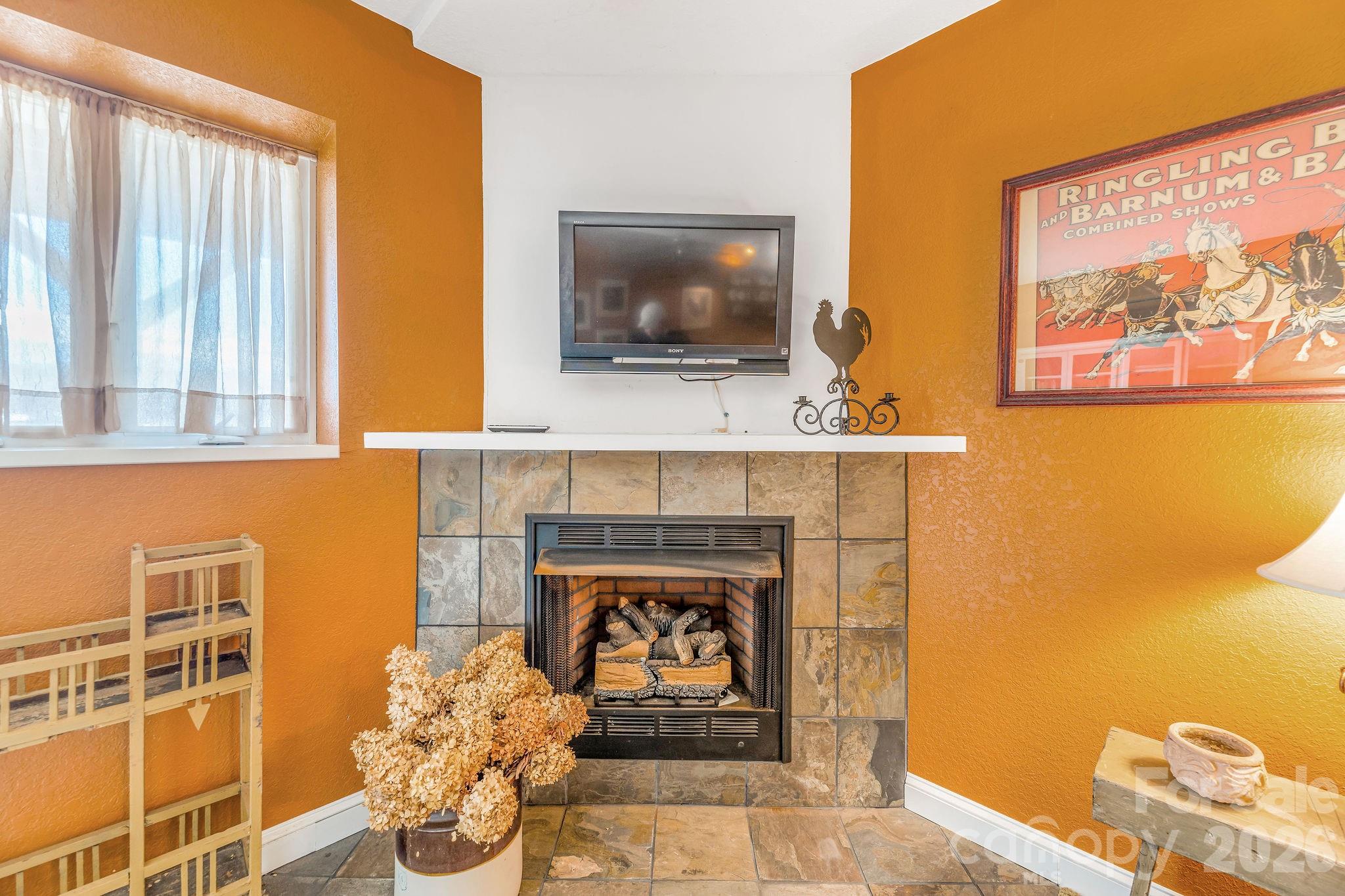22 Mountain Spring Lane — Canton