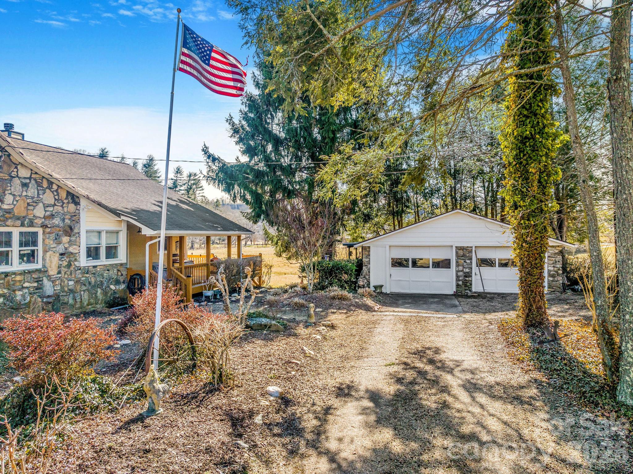 22 Mountain Spring Lane — Canton