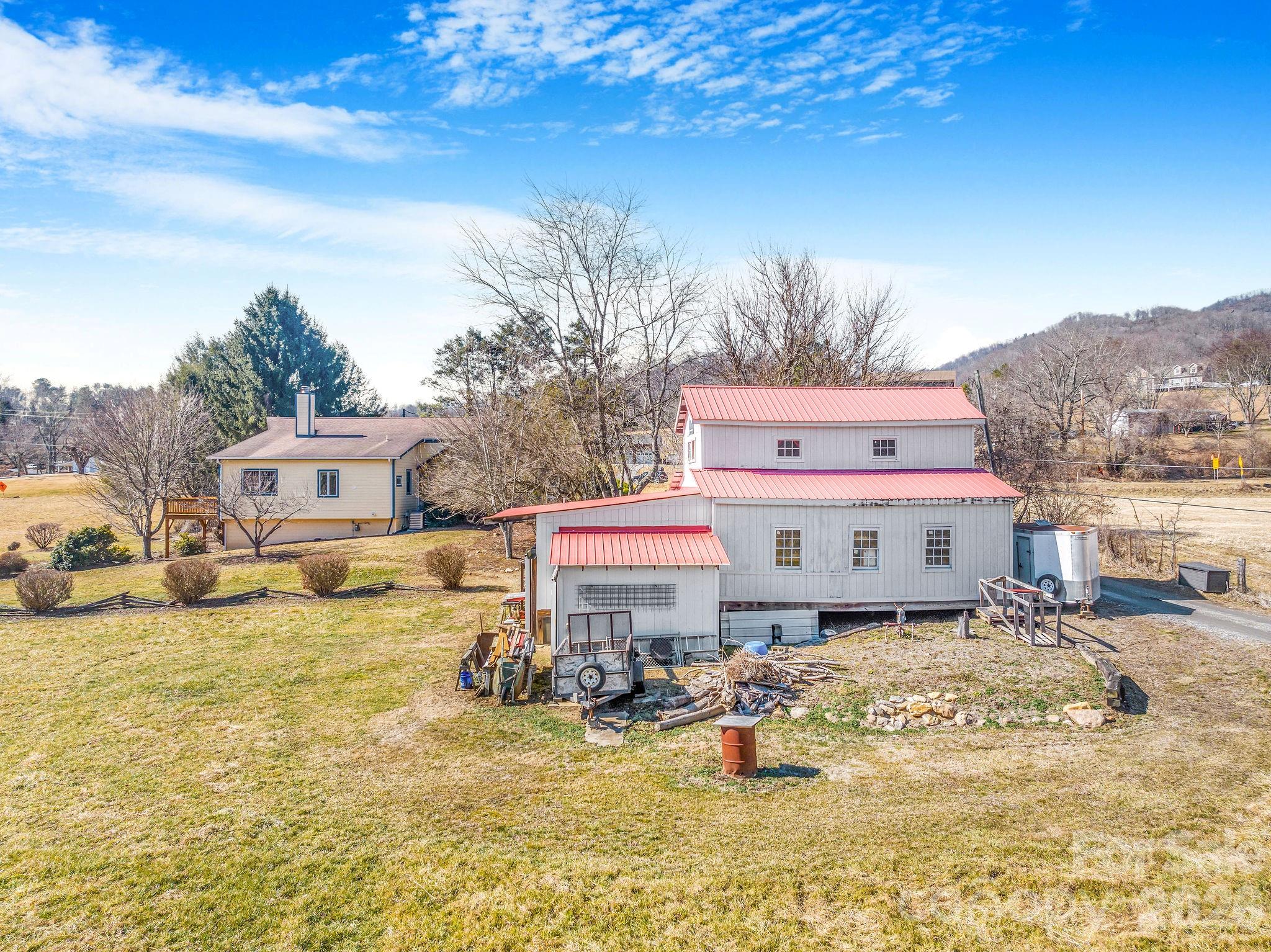 22 Mountain Spring Lane — Canton
