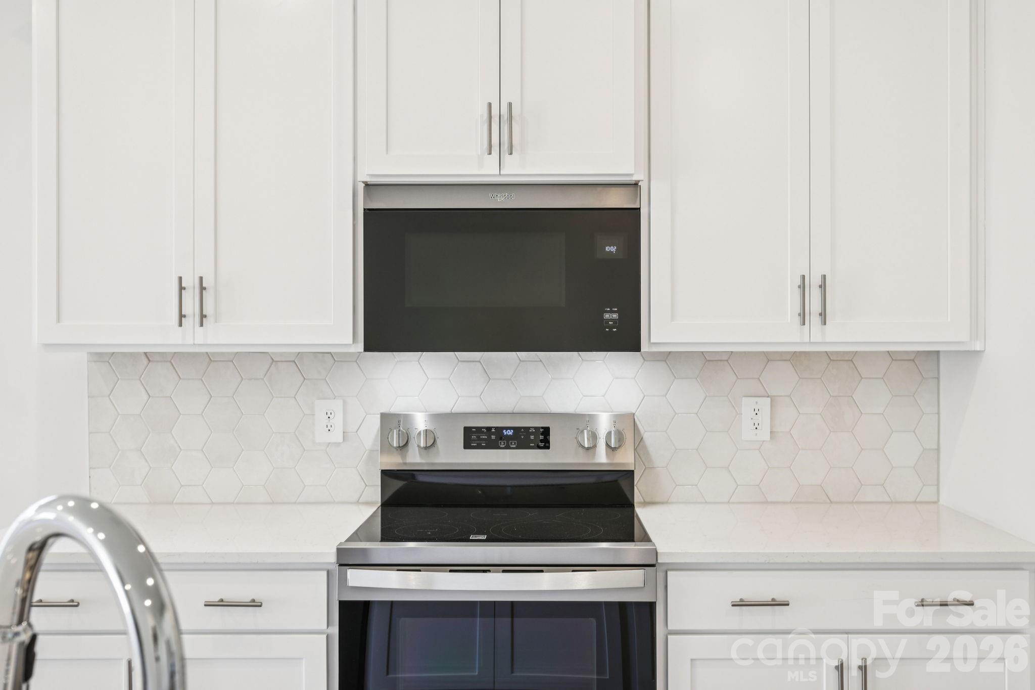 1419 Blue Jay Street — Newton