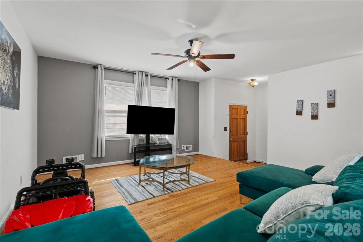 106 Elizabeth Drive — Cheraw