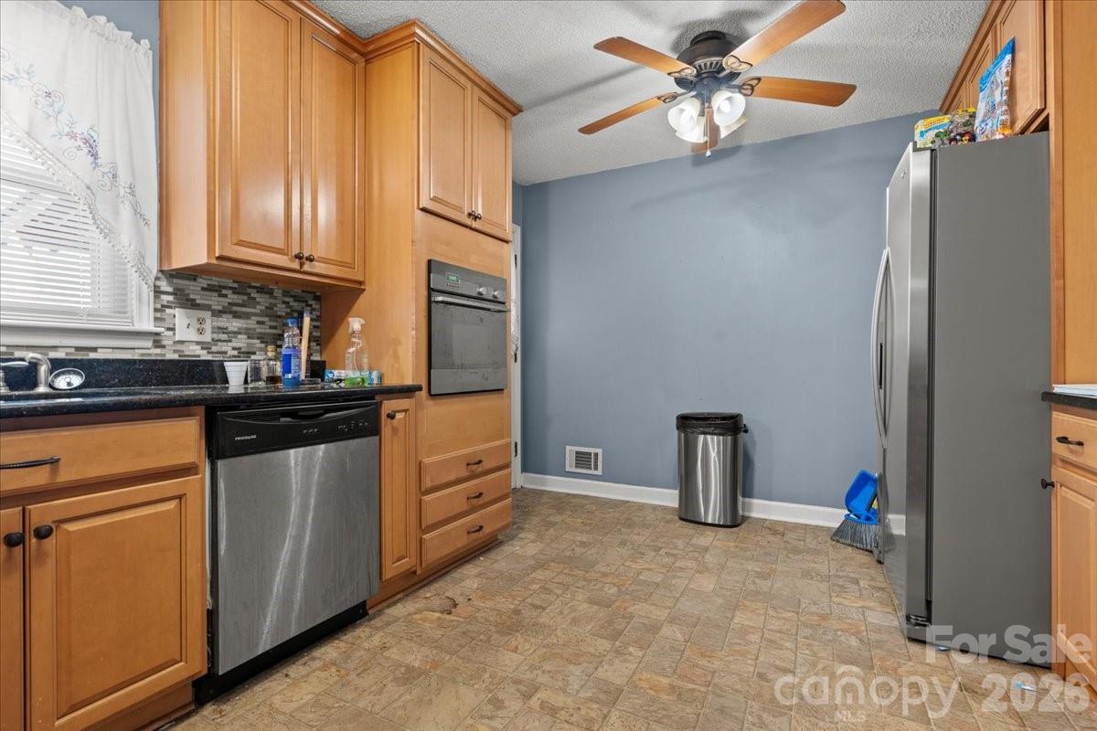 106 Elizabeth Drive — Cheraw