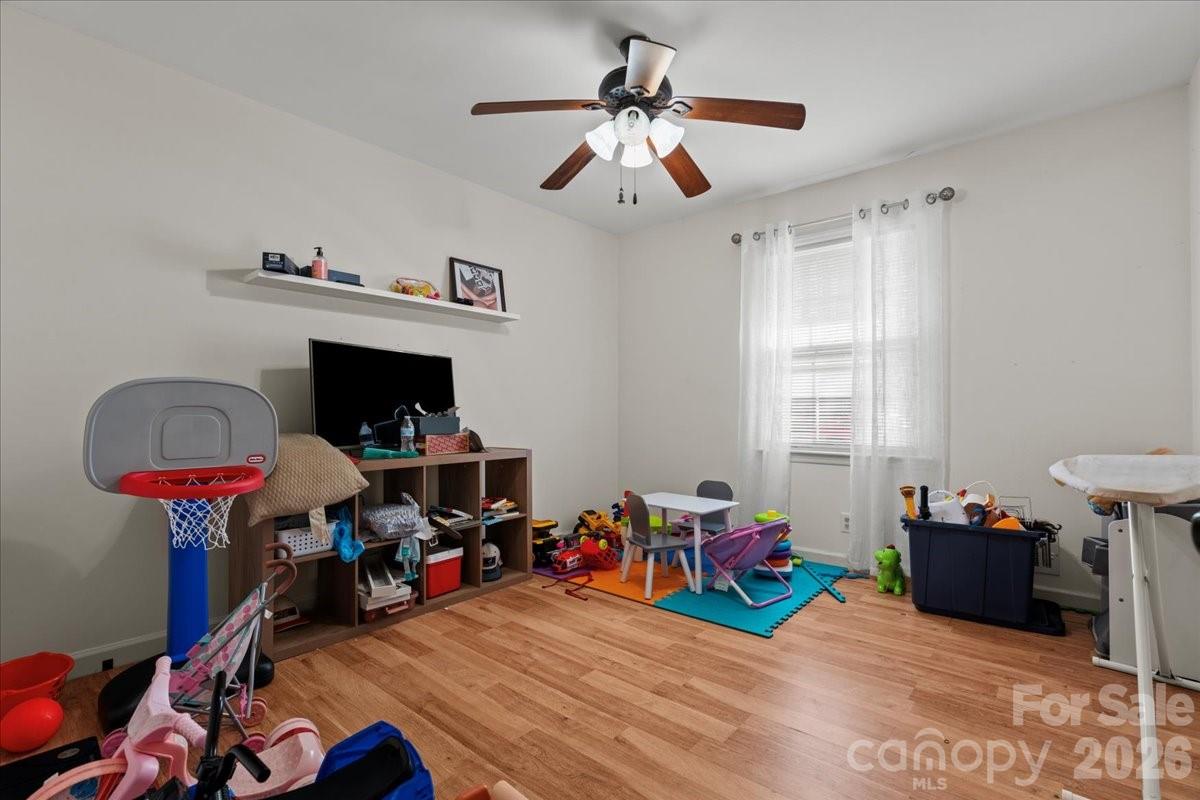106 Elizabeth Drive — Cheraw