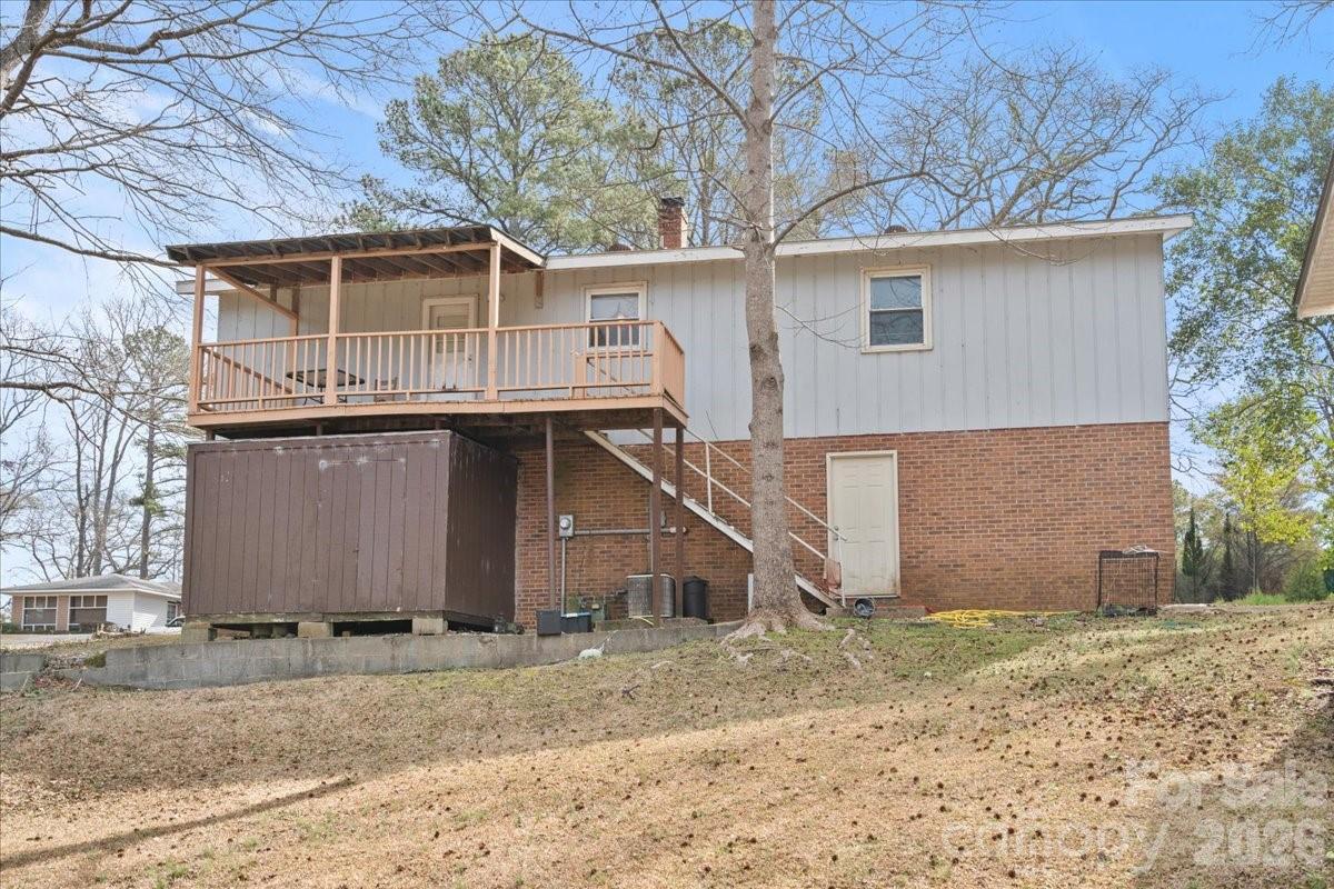 106 Elizabeth Drive — Cheraw