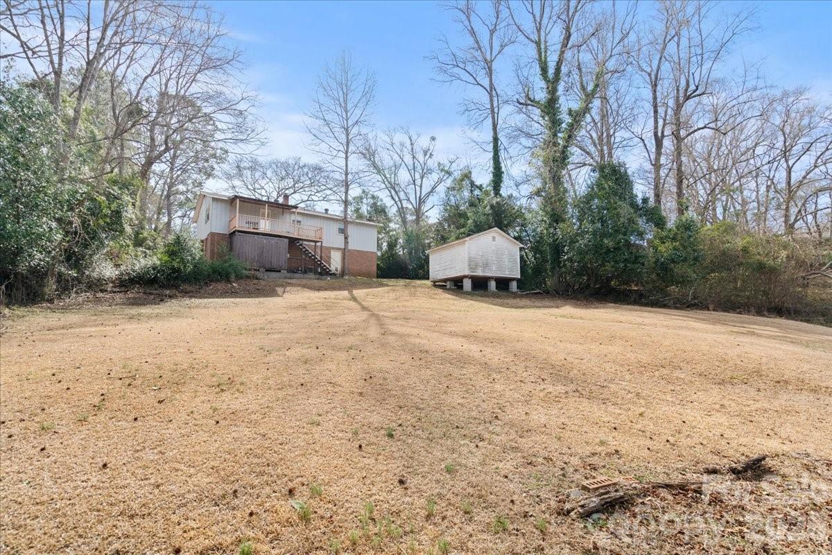 106 Elizabeth Drive — Cheraw