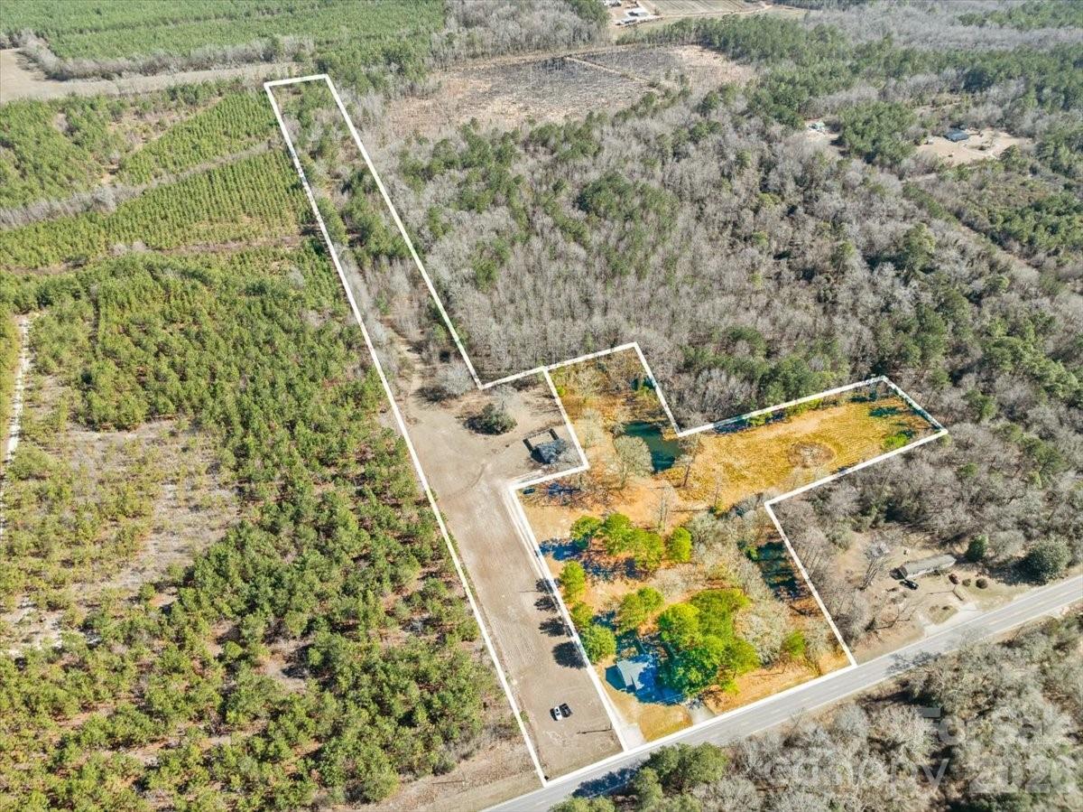 2443 Highway 52 Highway S — Cheraw