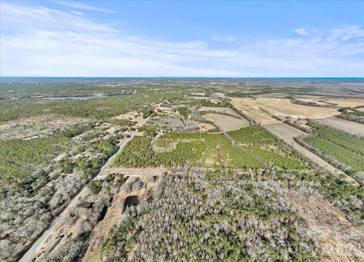 2443 Highway 52 Highway S — Cheraw