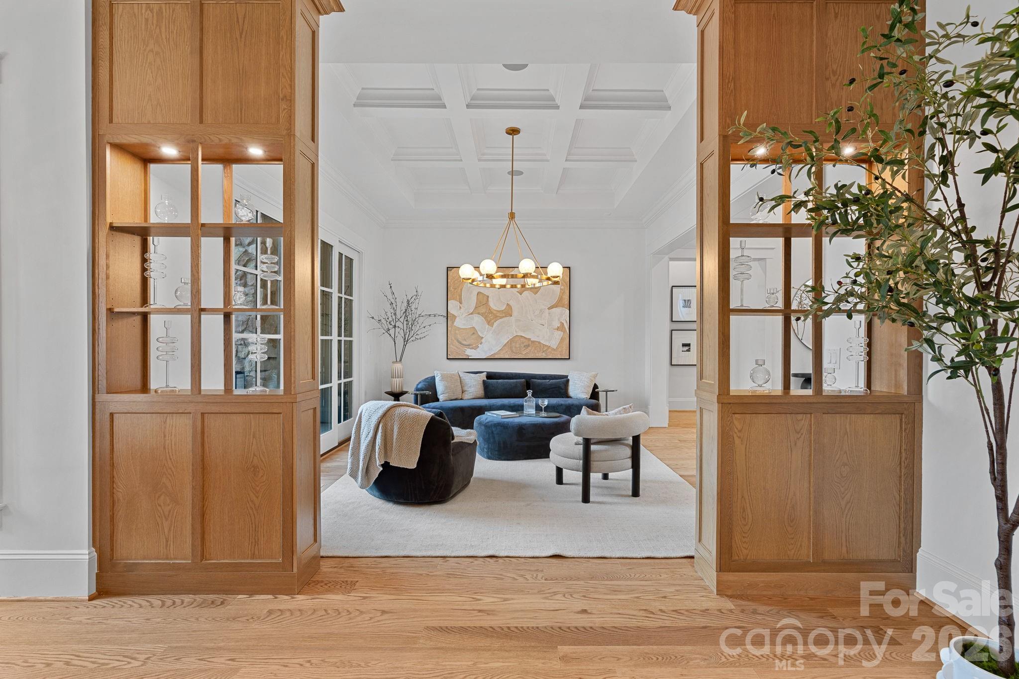 101 S Longfellow Lane — Mooresville