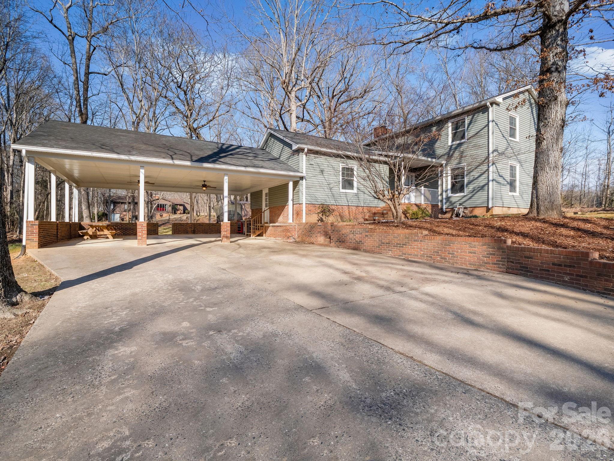 1409 Thea Drive — Shelby