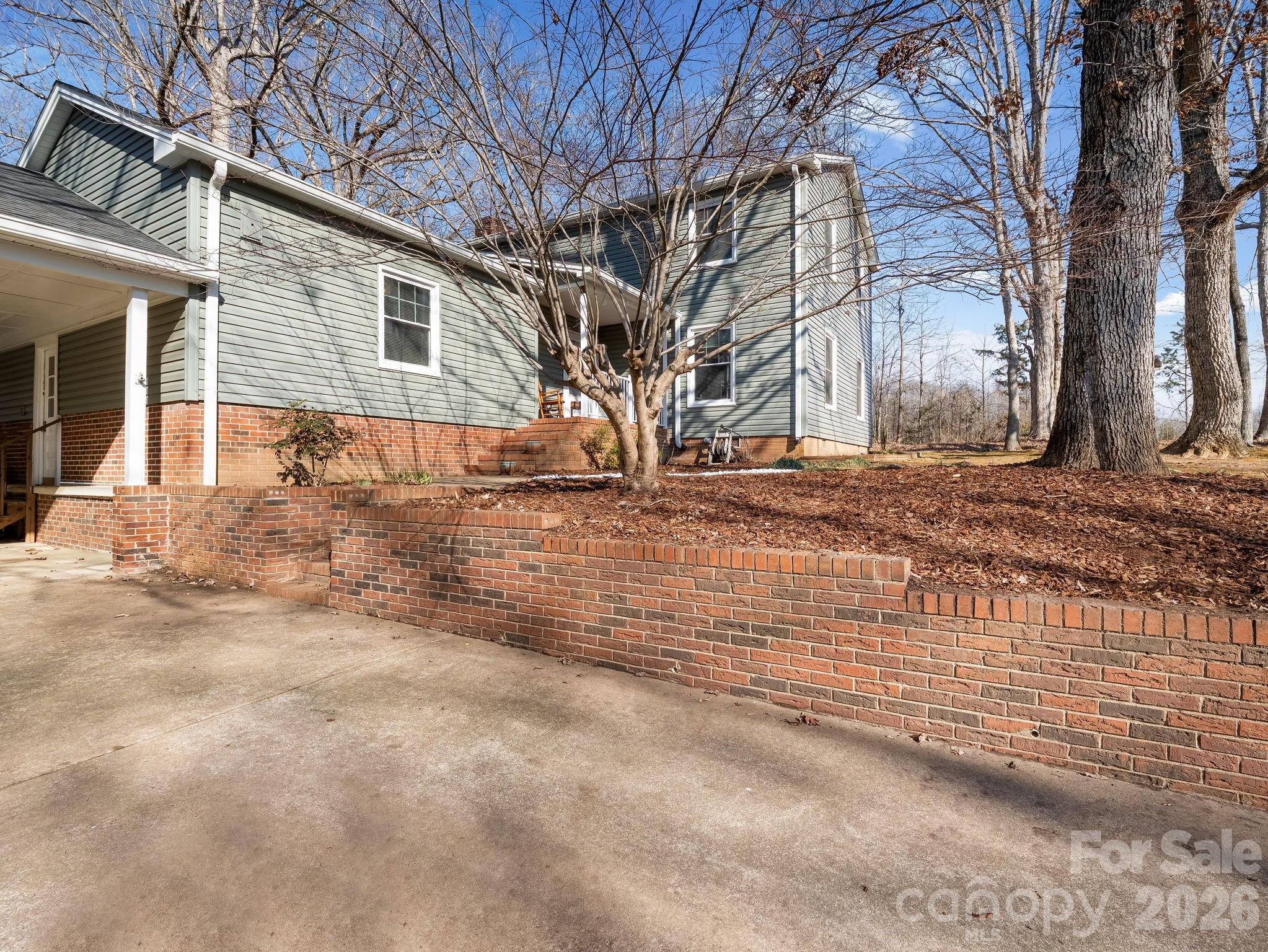1409 Thea Drive — Shelby