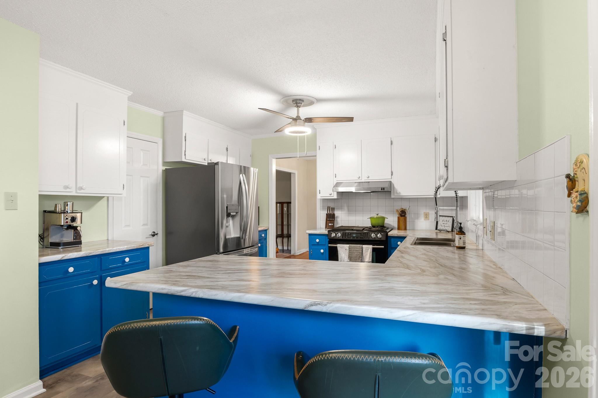 9118 Windjammer Drive — Tega Cay