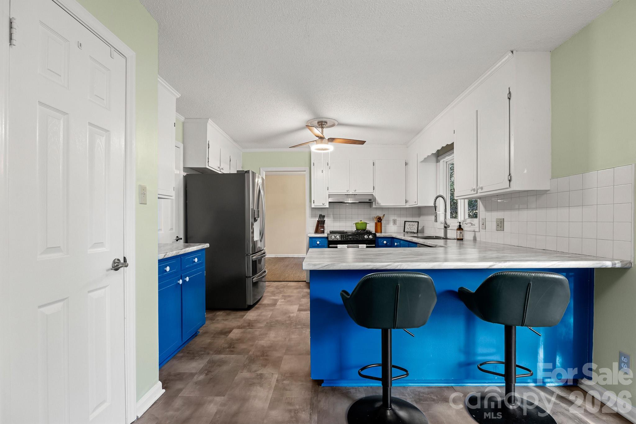 9118 Windjammer Drive — Tega Cay