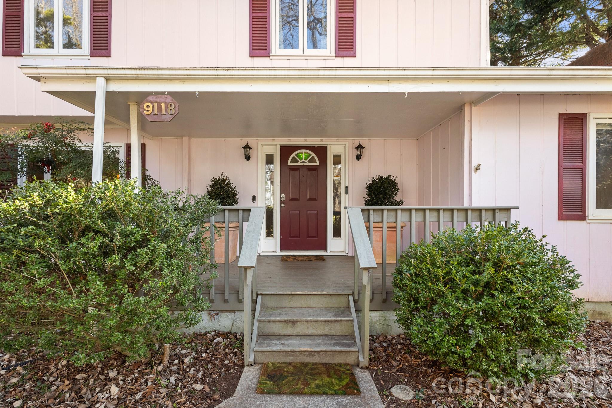 9118 Windjammer Drive — Tega Cay