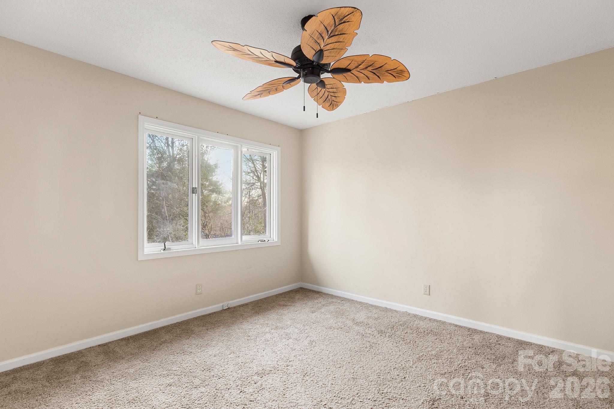 9118 Windjammer Drive — Tega Cay