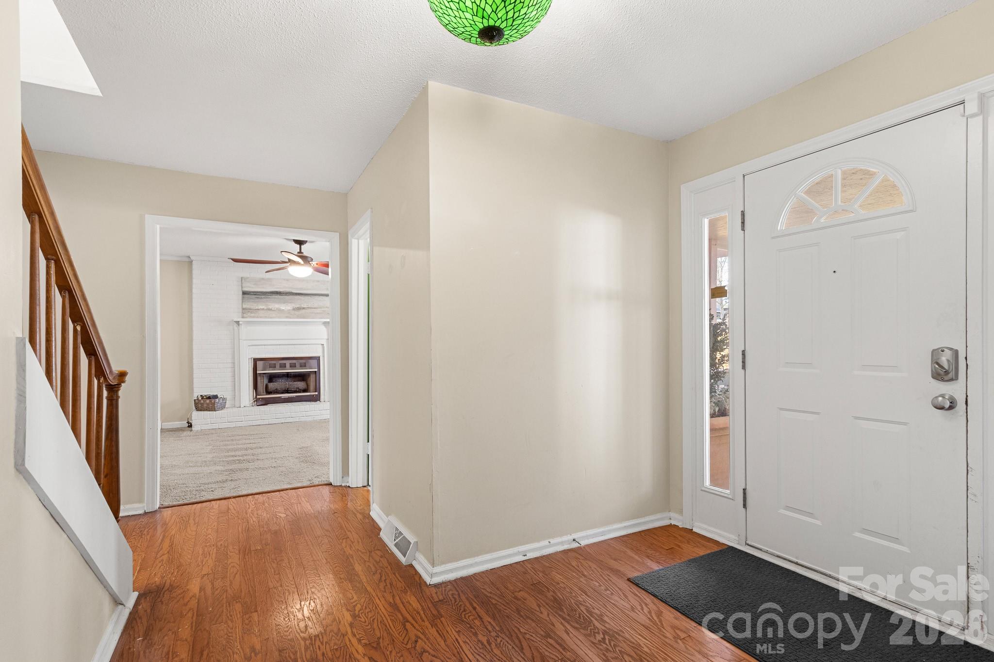 9118 Windjammer Drive — Tega Cay