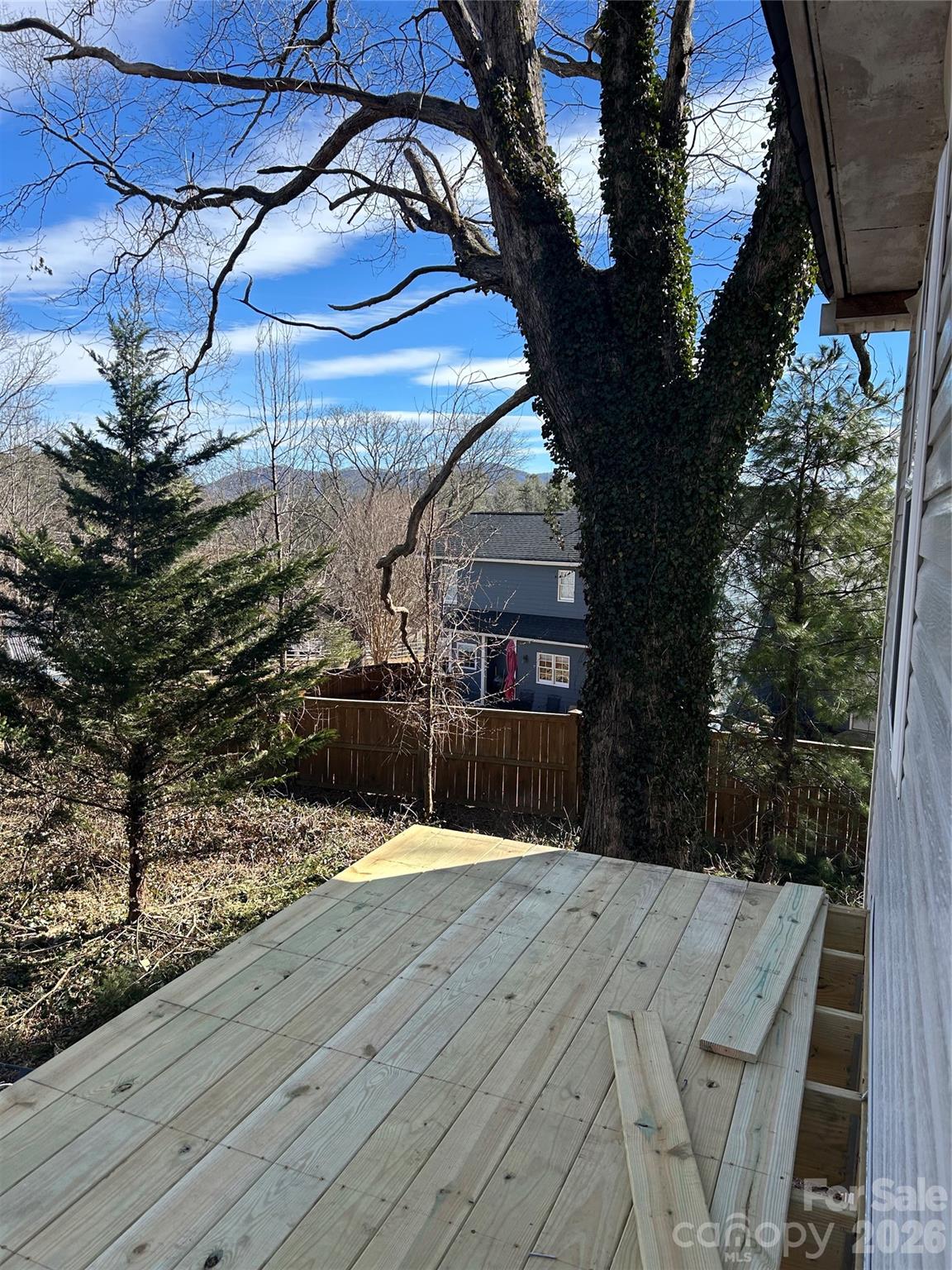 16 Mallory Lane — Arden