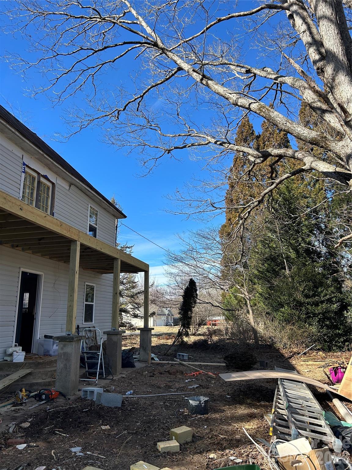 16 Mallory Lane — Arden