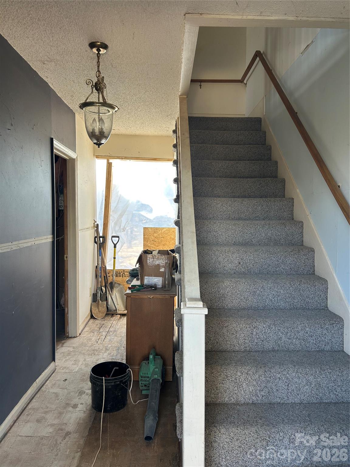16 Mallory Lane — Arden