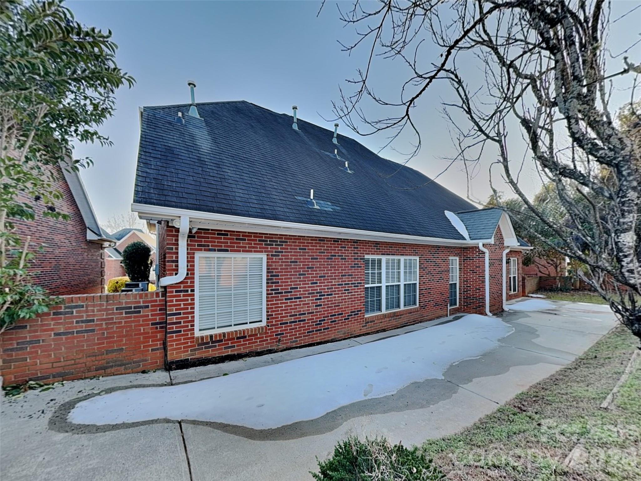 2562 Firethorn Court — Gastonia