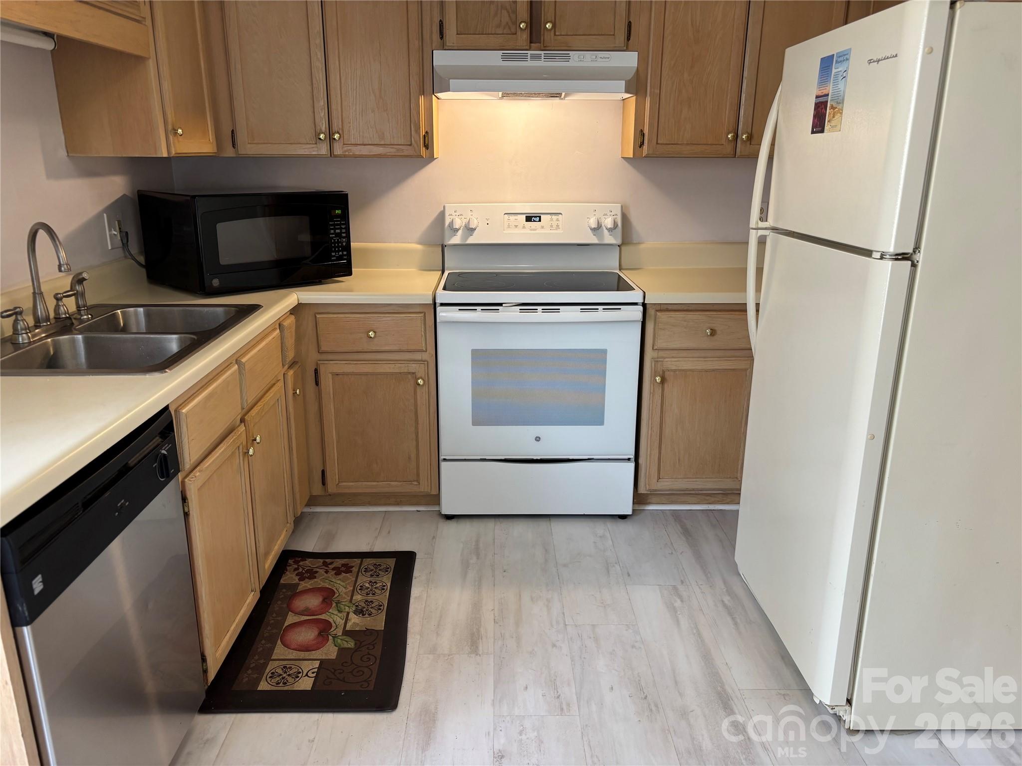 160 Whispering Pines Drive — Marion