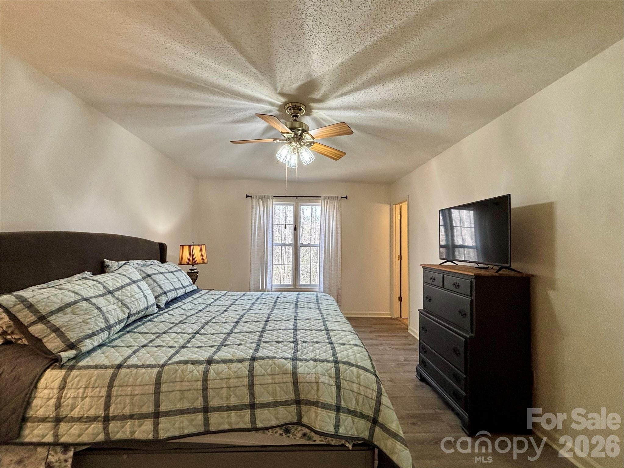 160 Whispering Pines Drive — Marion