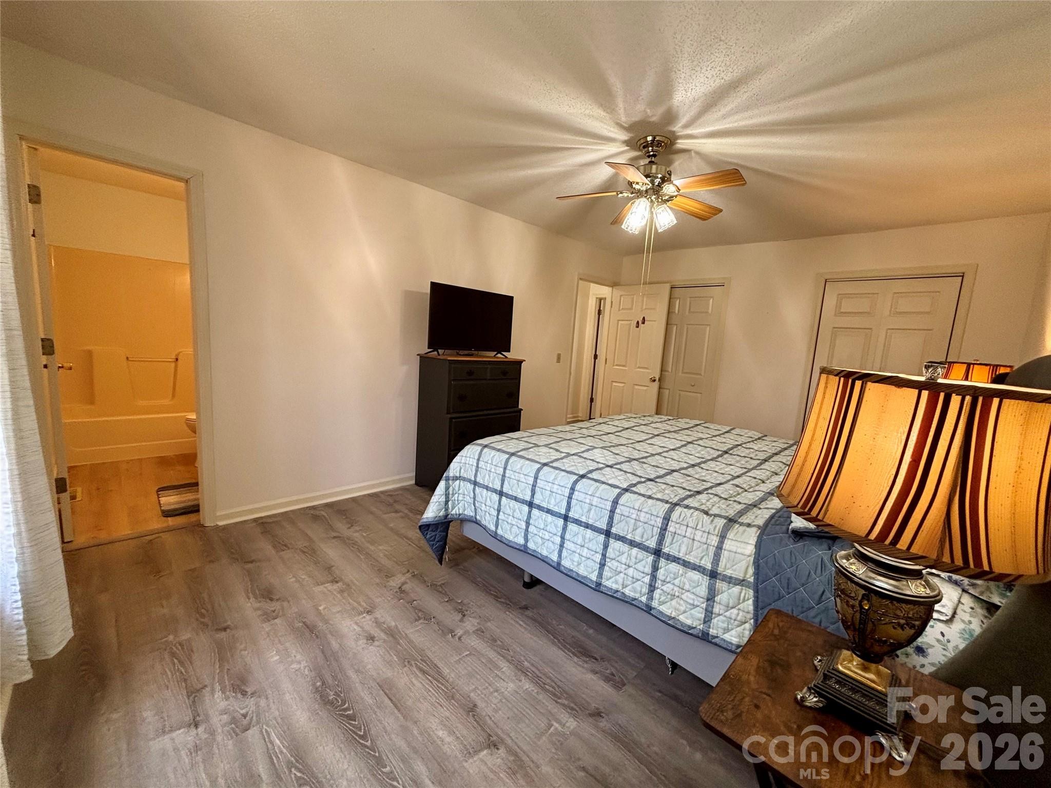 160 Whispering Pines Drive — Marion