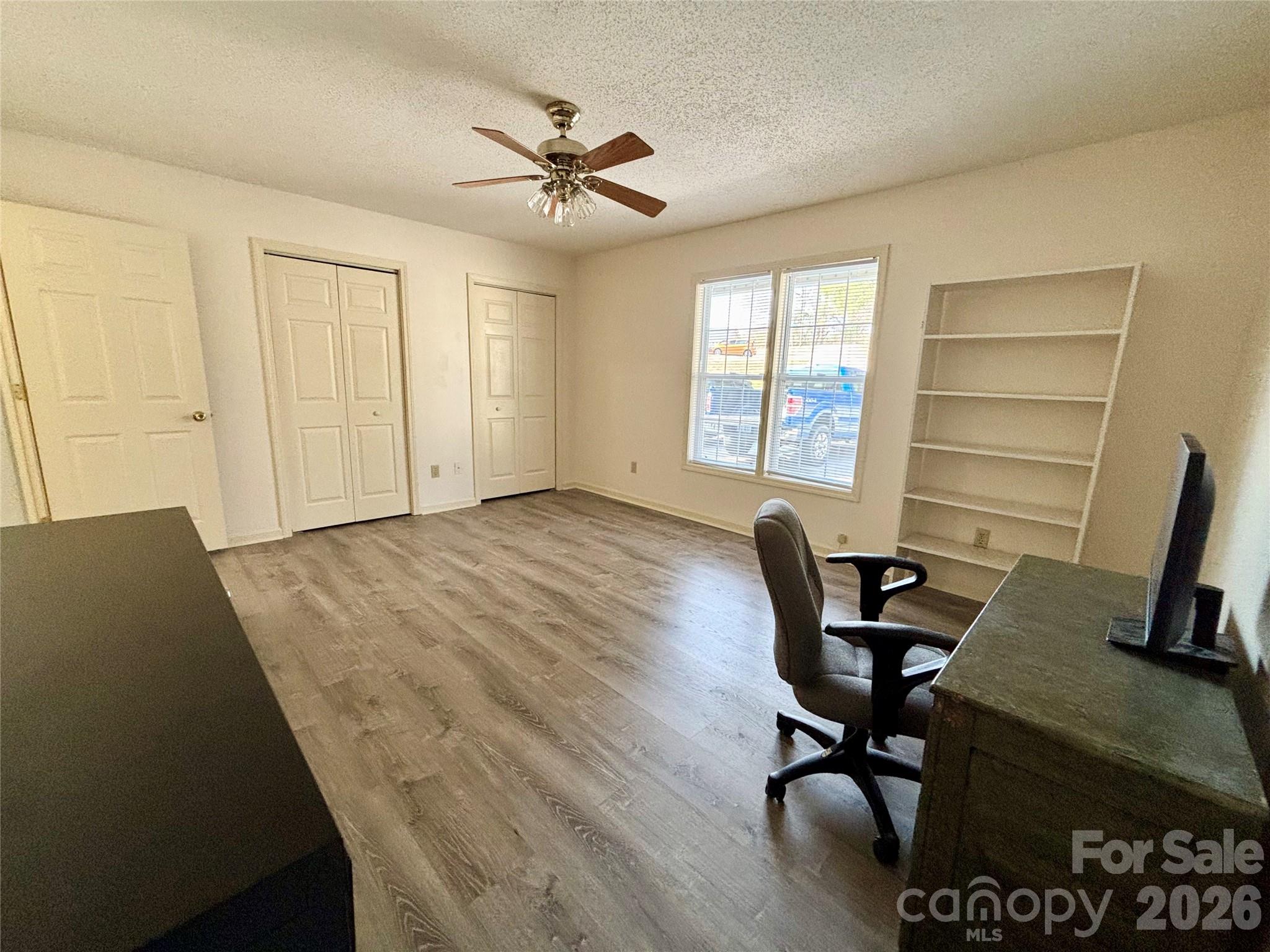 160 Whispering Pines Drive — Marion