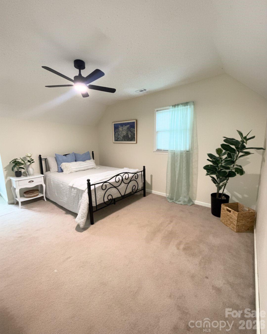 5969 Gold Creek Estate Drive — Hickory