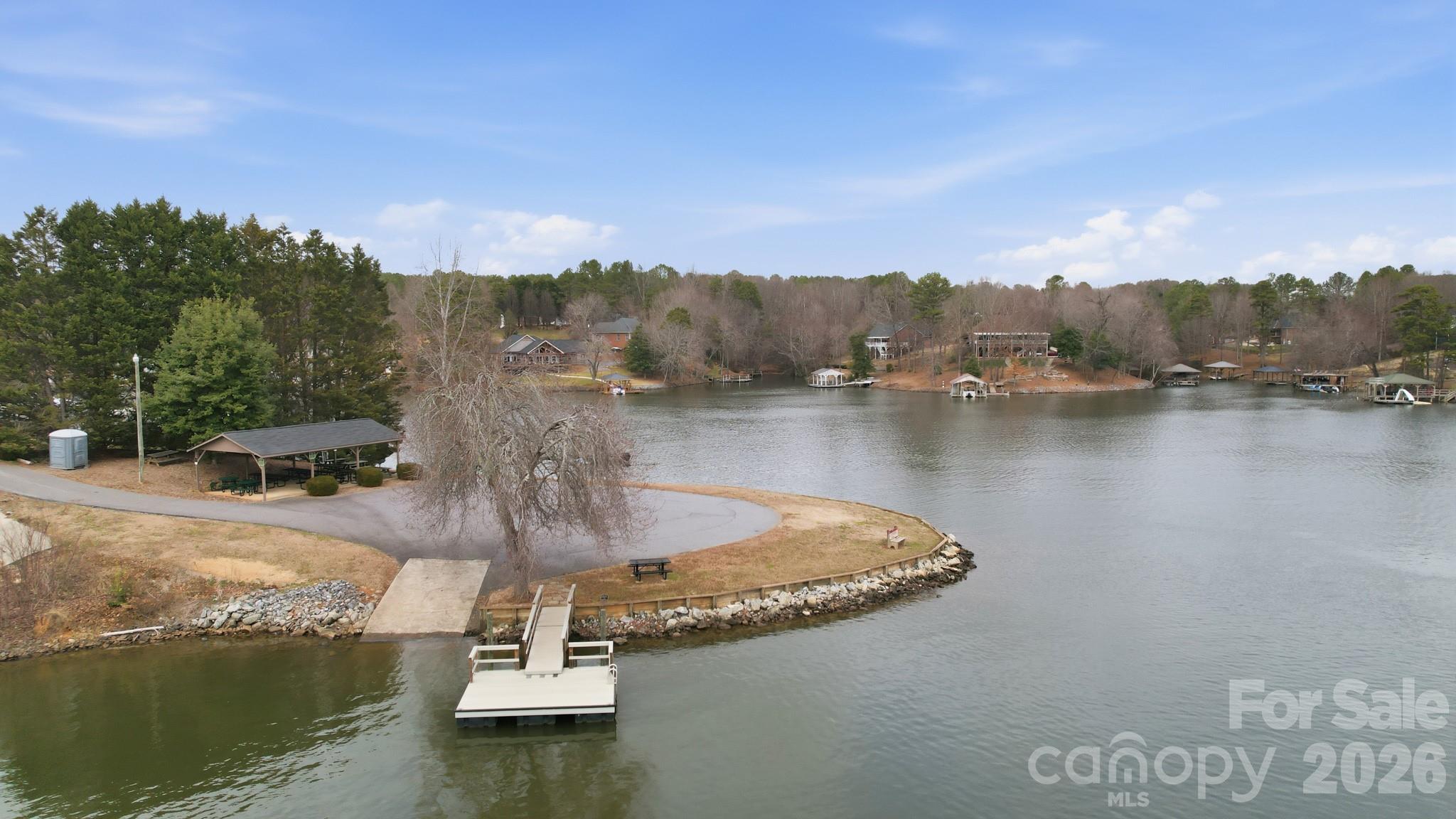 5969 Gold Creek Estate Drive — Hickory