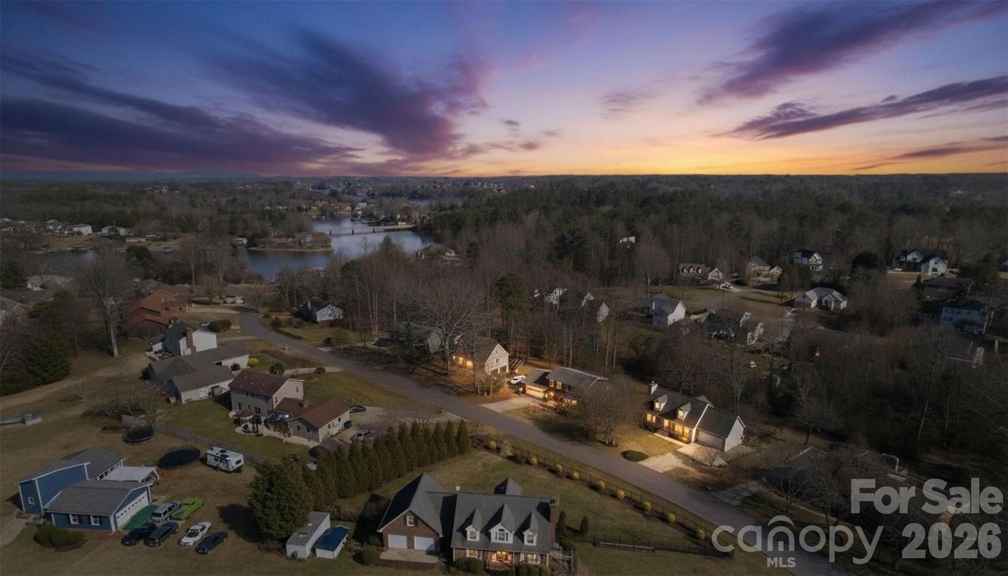 5969 Gold Creek Estate Drive — Hickory