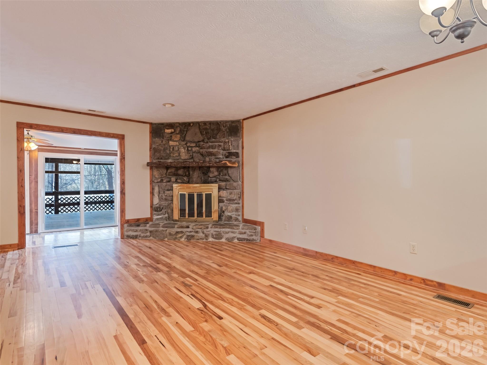 36 Mulberry Lane — Maggie Valley