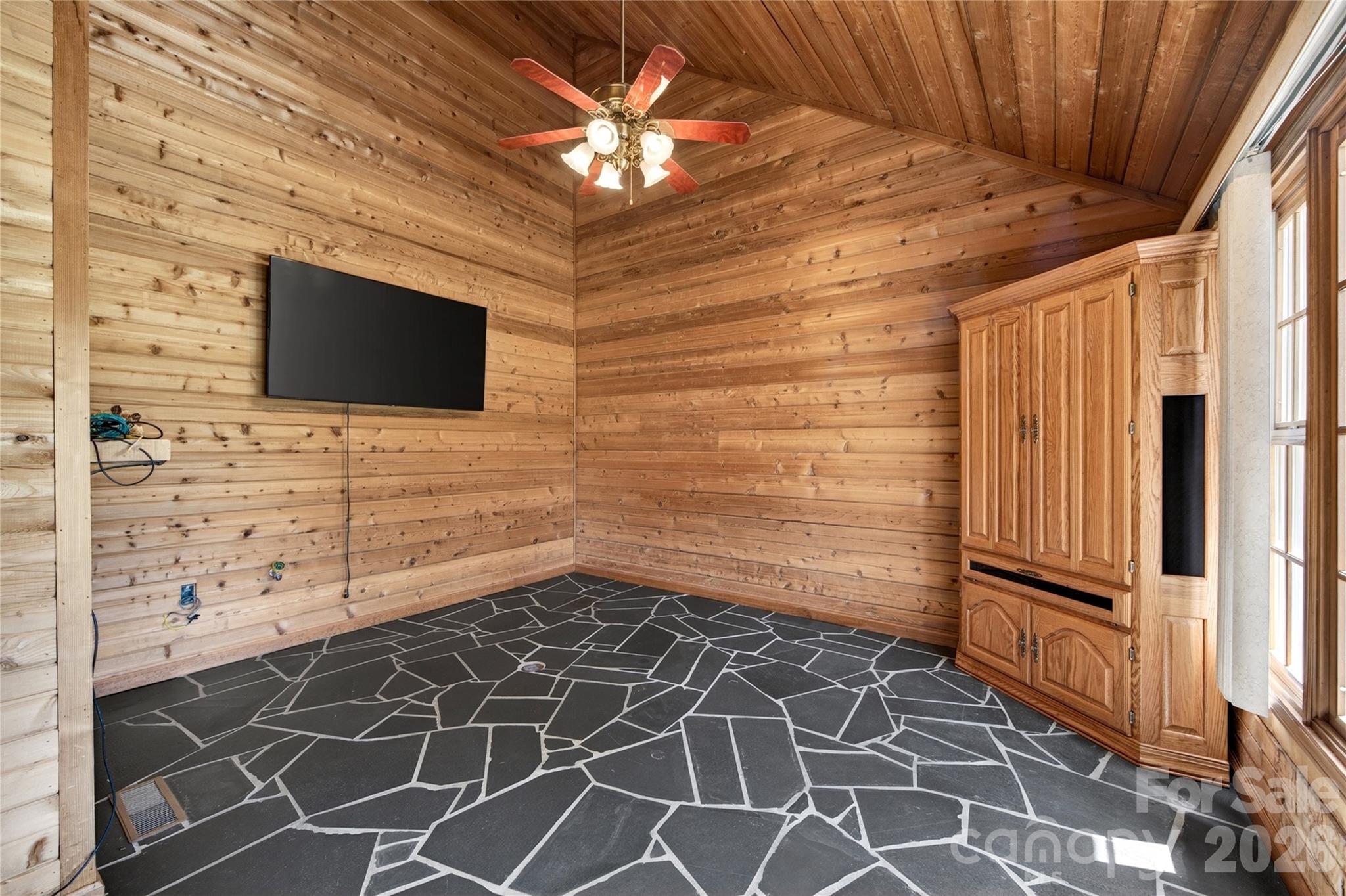 40659 Ridenhour Road — Richfield