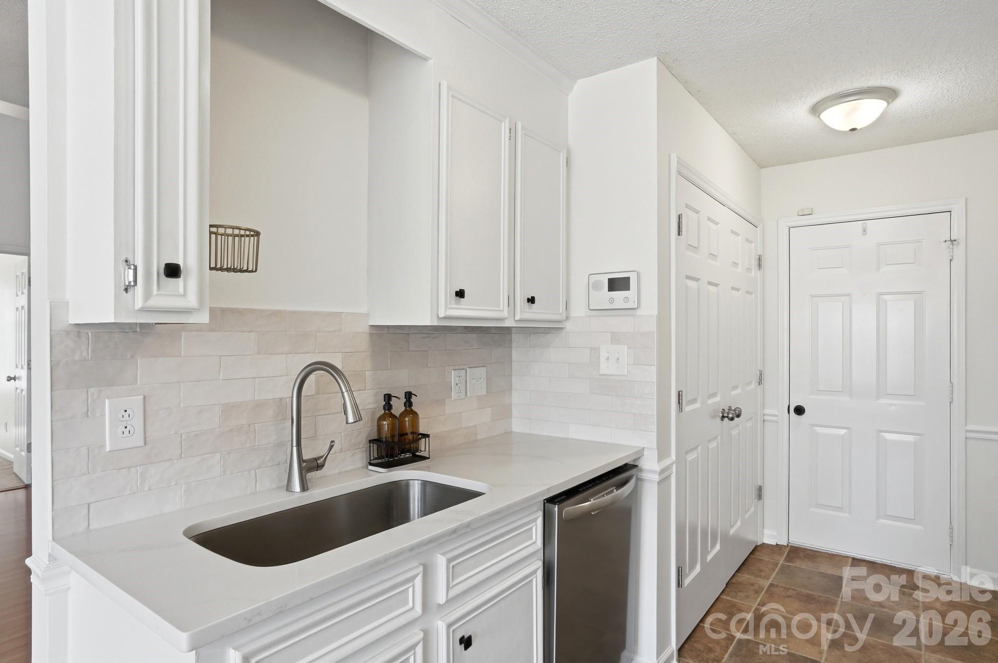 5908 Heathrow Court — Monroe